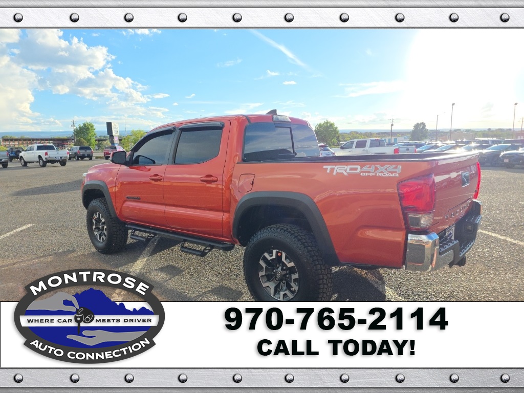 2017 Toyota Tacoma TRD Off-Road photo 2