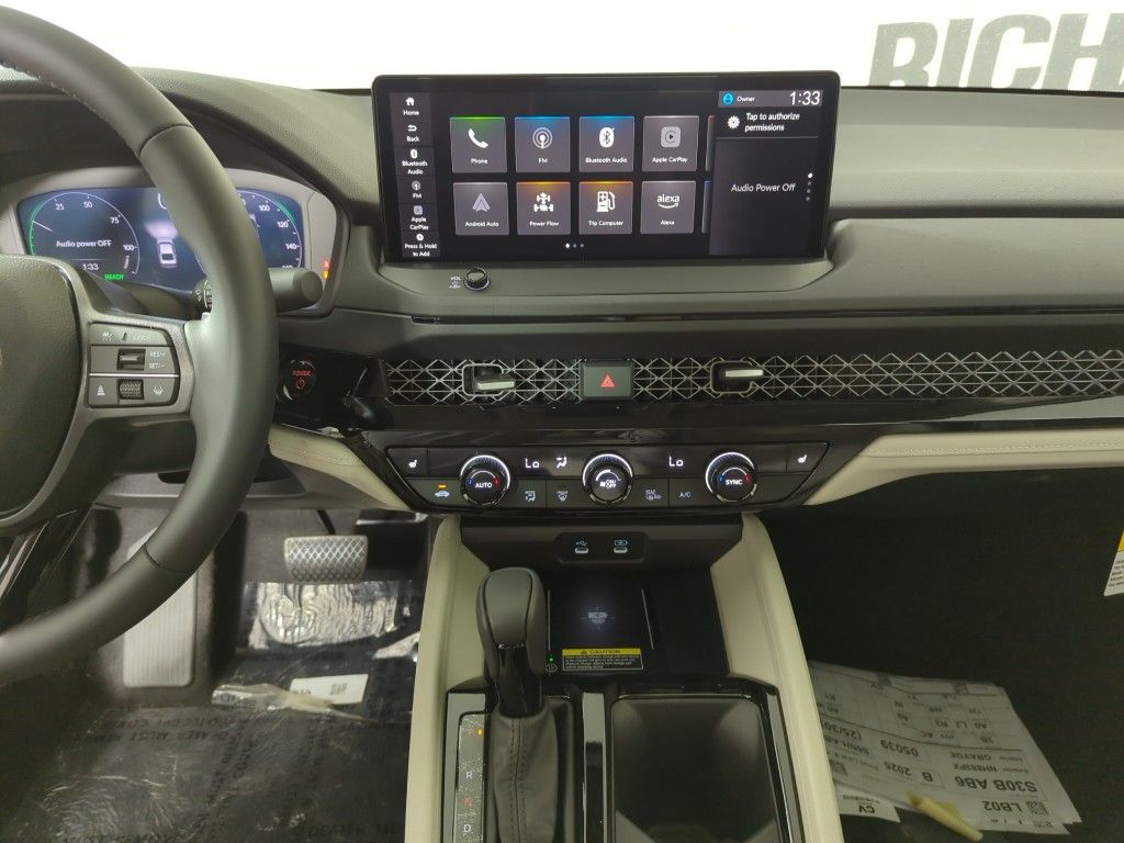 2025 Honda Accord Hybrid EX-L photo 16