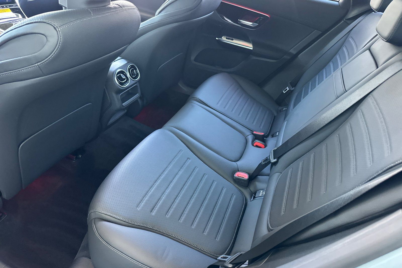 2025 Mercedes Benz GLC 350e 4MATIC photo 8