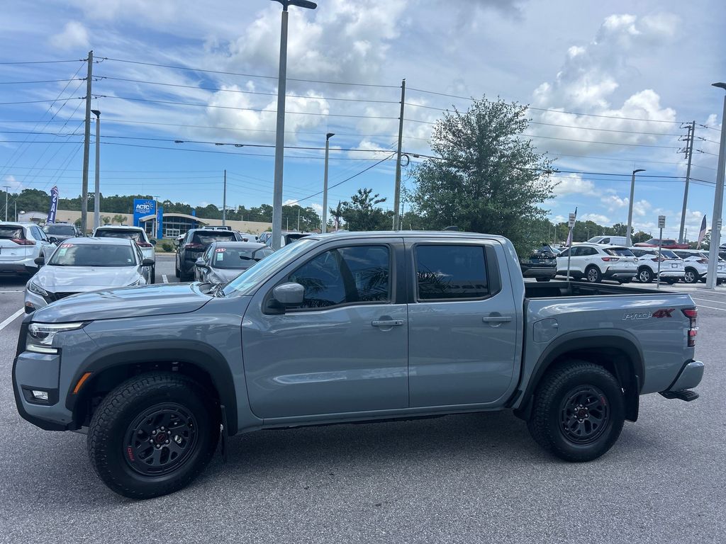 2025 Nissan Frontier PRO-4X photo 3