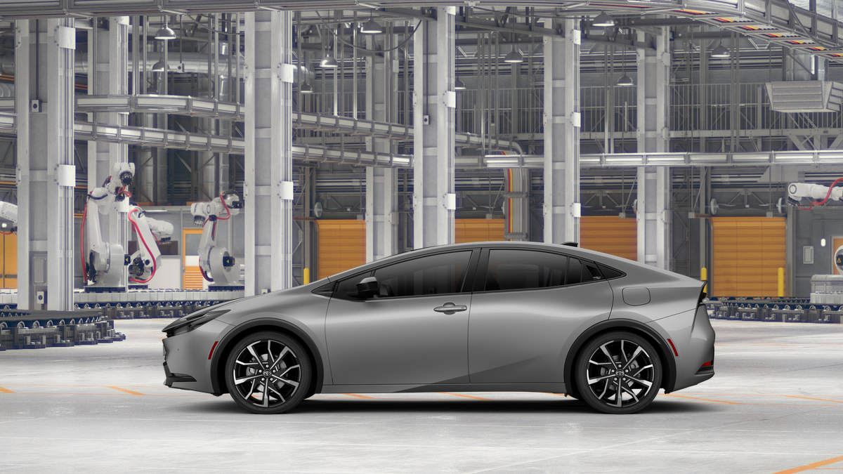 2026 Toyota Prius Plug-in Hybrid XSE photo 4