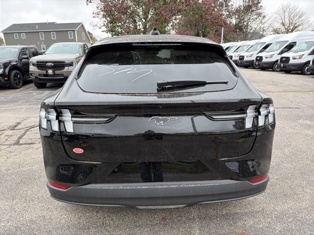 2025 Ford Mustang Mach-E Premium photo 4