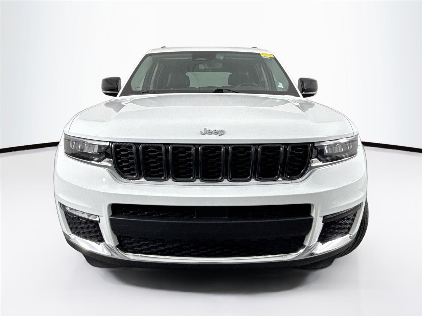 2022 Jeep Grand Cherokee Limited photo 3