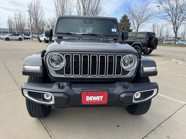 2025 Jeep Wrangler Sahara photo 2
