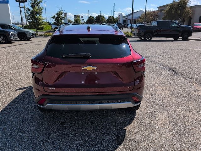 2025 Chevrolet Trax LT photo 14