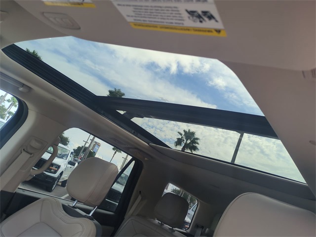 2023 Lincoln Navigator Standard photo 20