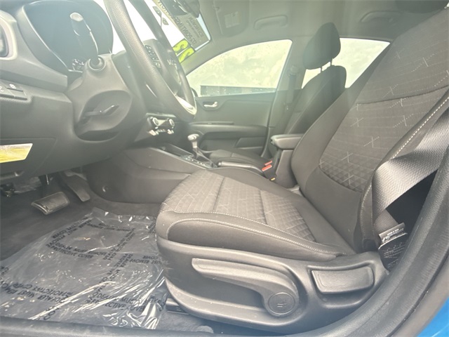 2023 Kia Rio S photo 12