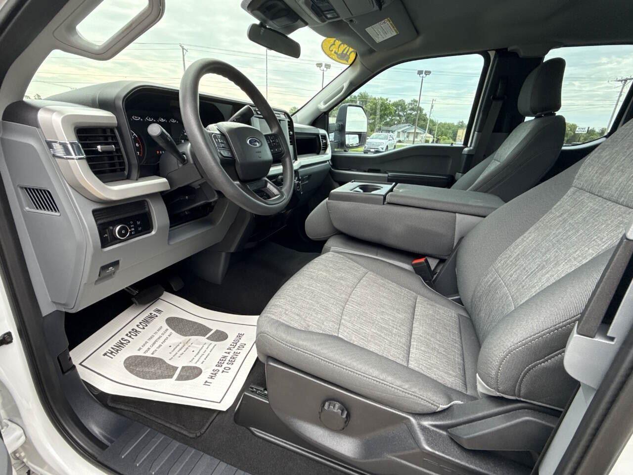 2023 Ford F-250 XL photo 4