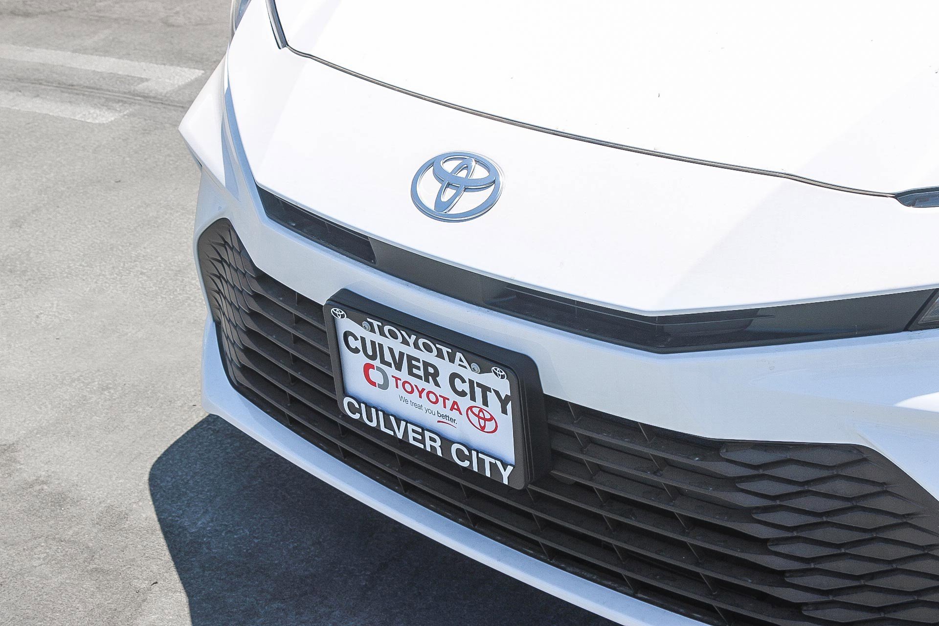 2025 Toyota Camry LE photo 4