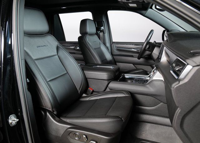 2021 Gmc Yukon Denali photo 2