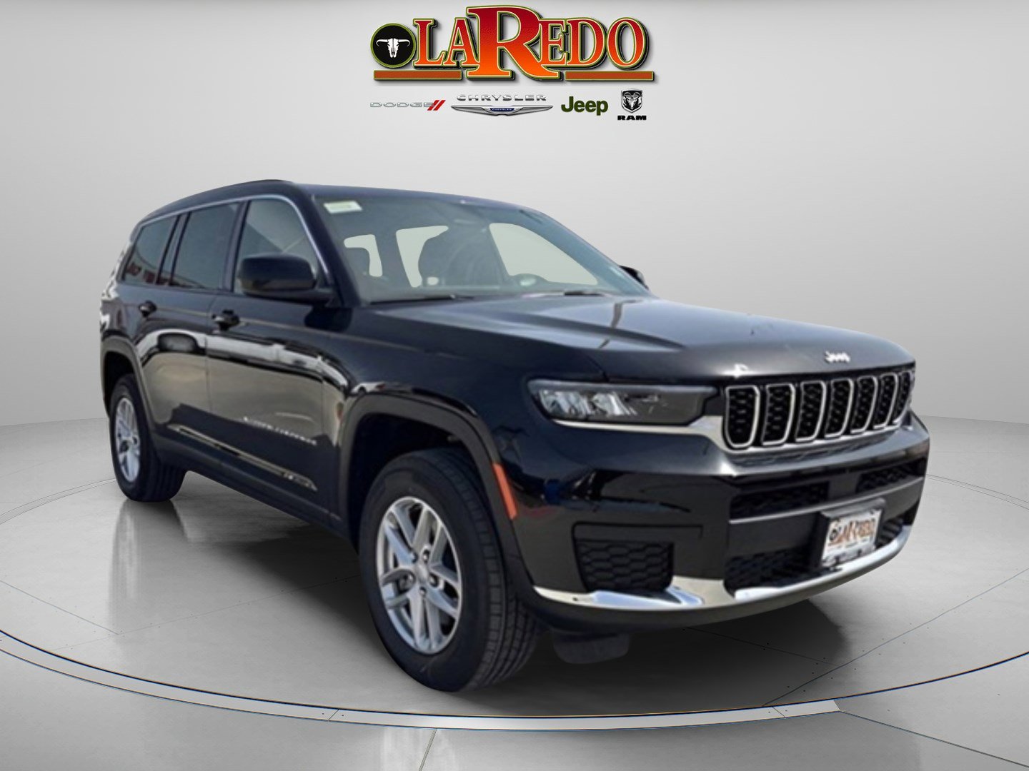 2025 Jeep Grand Cherokee L Laredo's photo