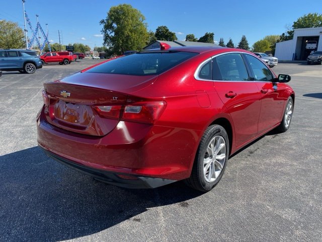 2024 Chevrolet Malibu 1LT photo 2
