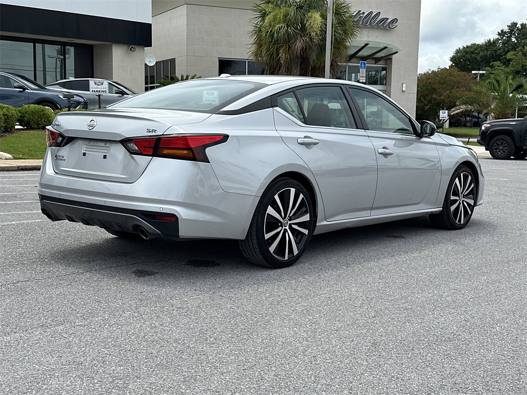 2022 Nissan Altima 2.5 SR photo 7