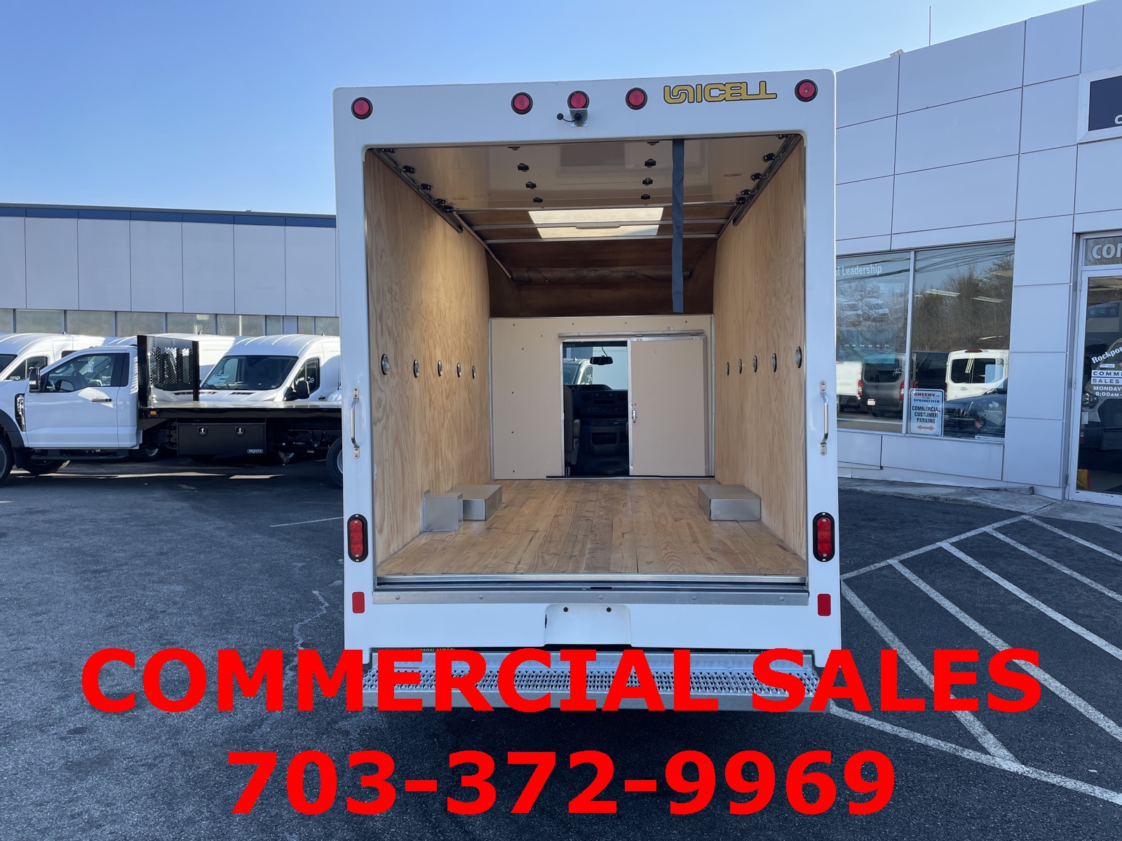 2025 Ford E-350 photo 17