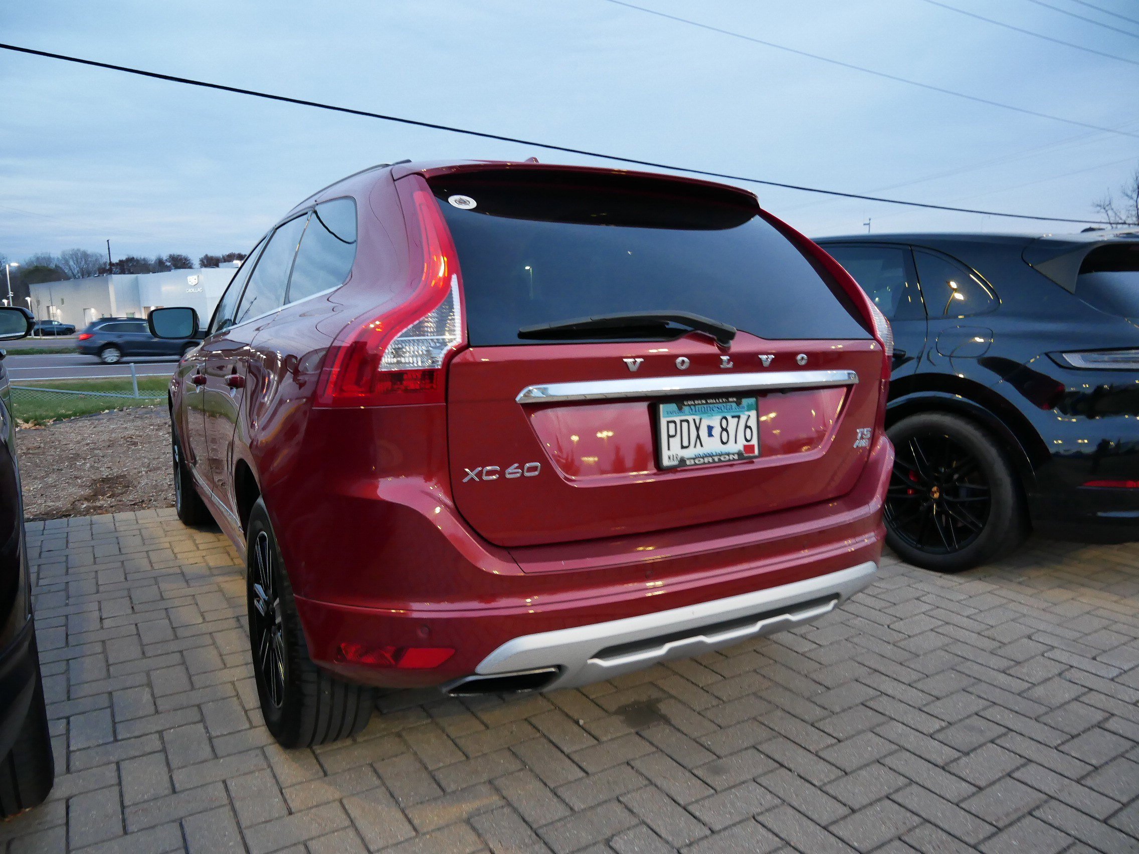 2017 Volvo XC60 Dynamic photo 4