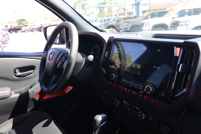 2026 Nissan Frontier Crew Cab PRO-4X photo 18
