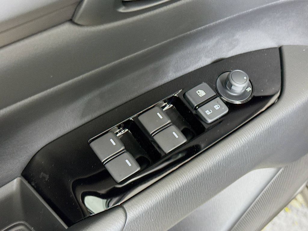 2025 Mazda CX-5 2.5 Select photo 16