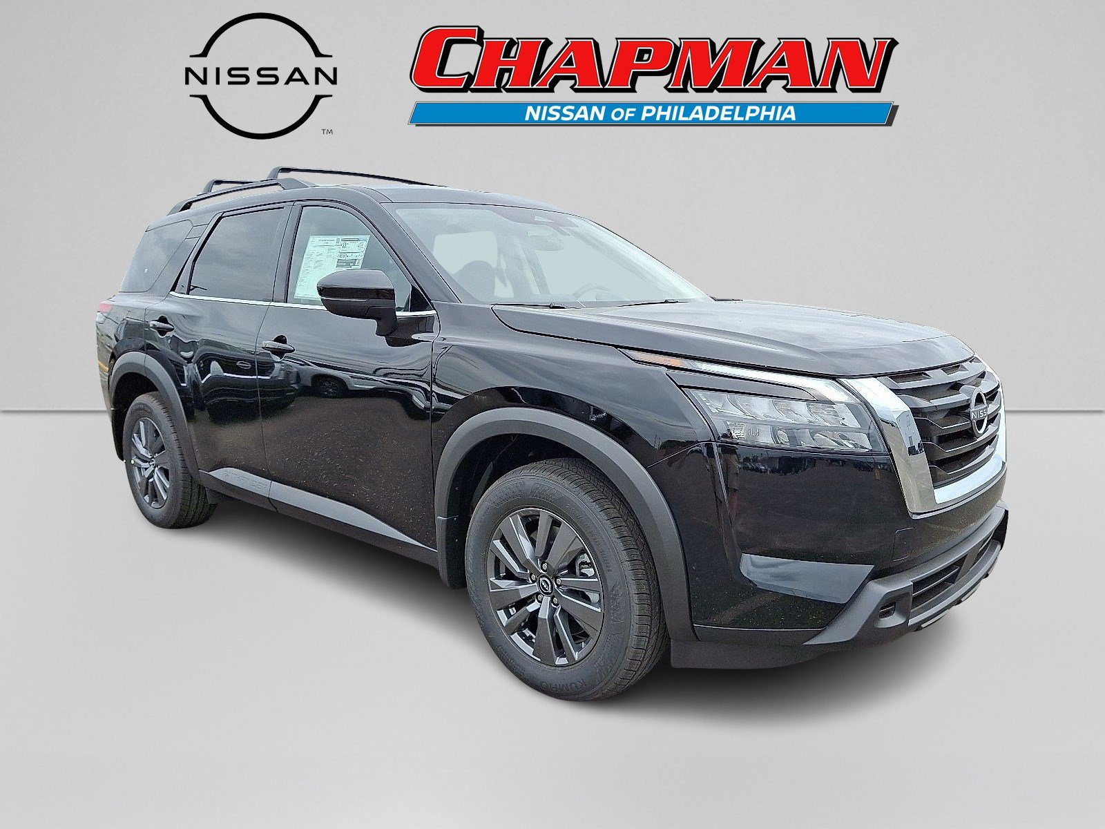 2025 Nissan Pathfinder SV's photo