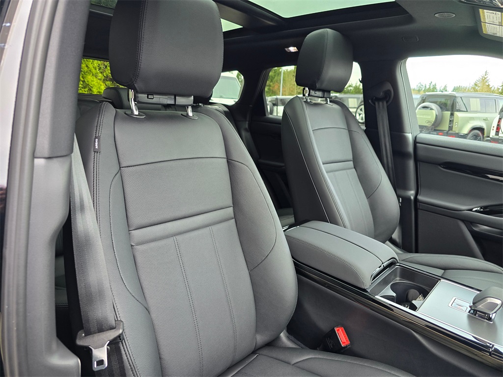 2026 Land Rover Range Rover Evoque S photo 27
