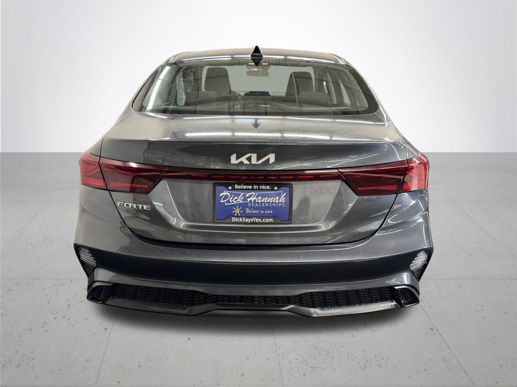 2023 Kia Forte LXS photo 4