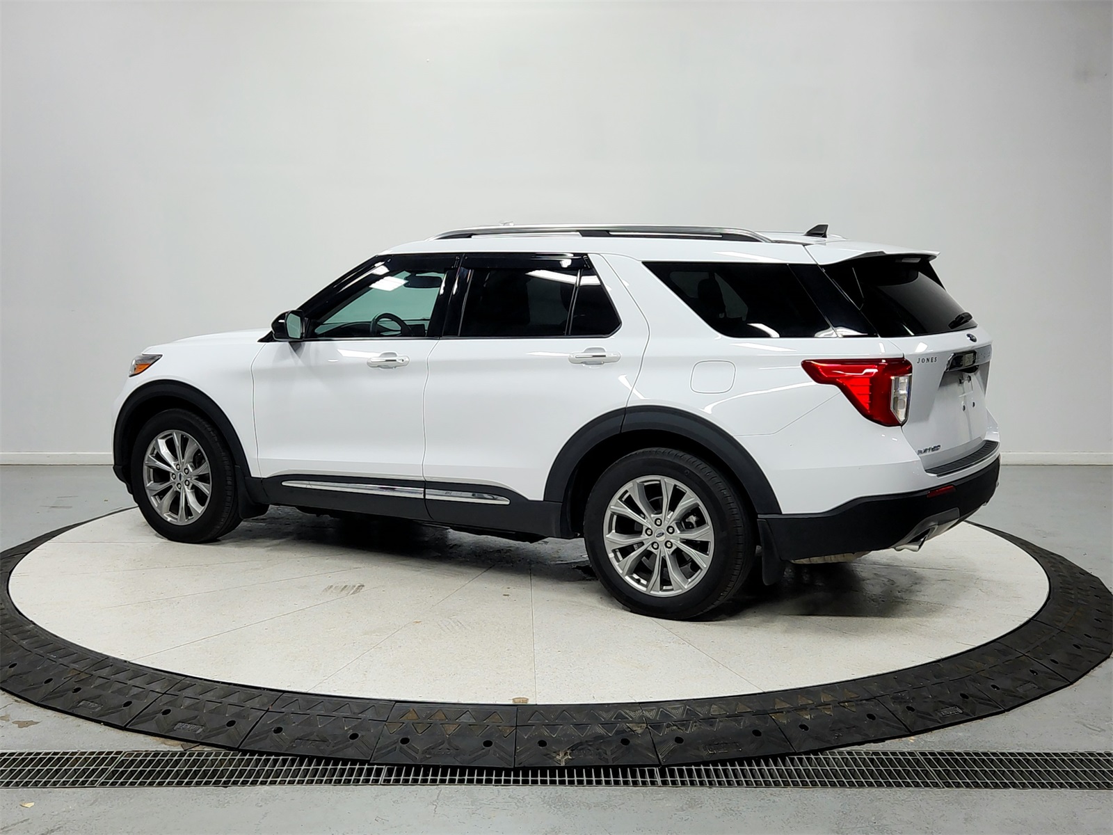 2024 Ford Explorer Limited photo 4