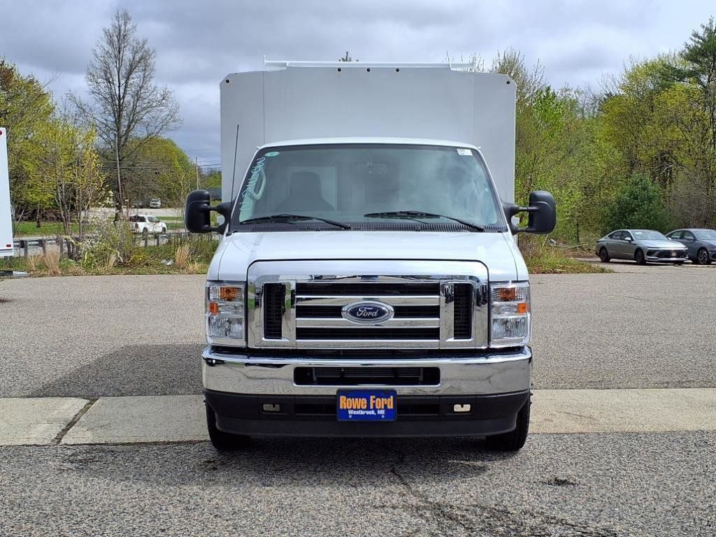 2025 Ford E-350 Base photo 2