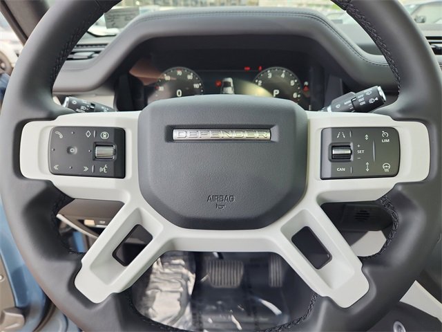 2025 Land Rover Defender 110 S photo 16