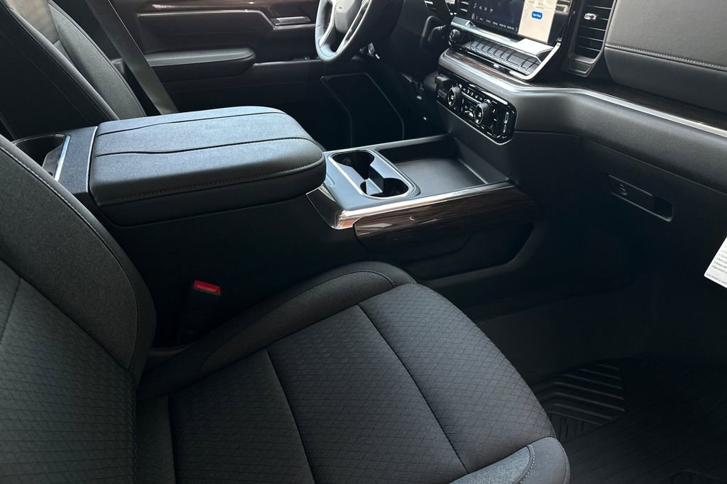 2025 Chevrolet Silverado 2500HD LT photo 16