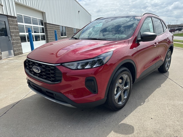 2025 Ford Escape ST-Line photo 3