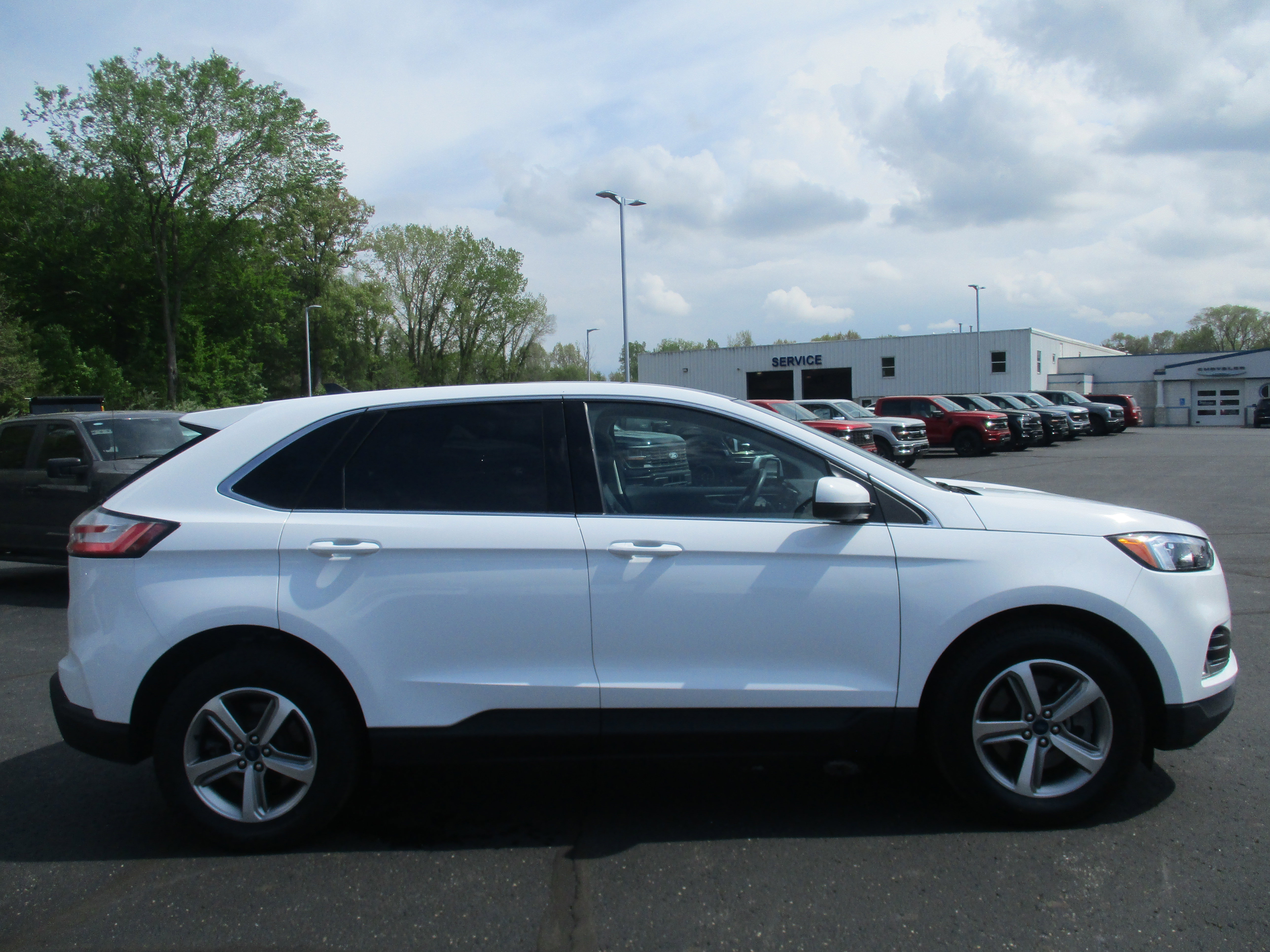 2022 Ford Edge SEL photo 6