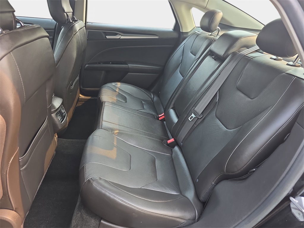 2014 Ford Fusion Titanium photo 9