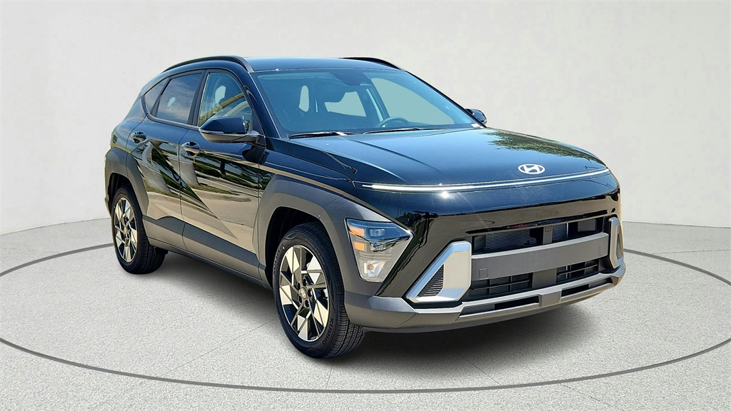 2025 Hyundai Kona SEL photo 9