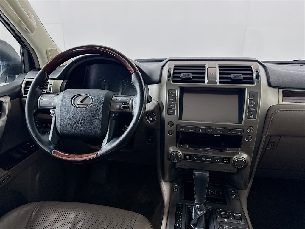 2016 Lexus GX 460 Luxury photo 8