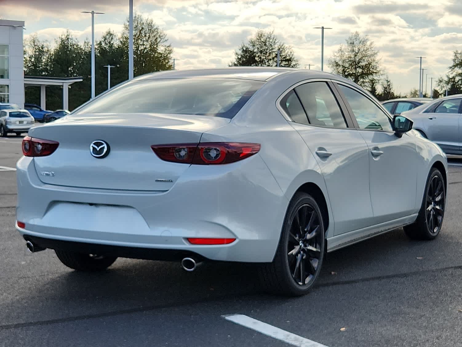2025 Mazda Mazda3 2.5 Select Sport photo 3