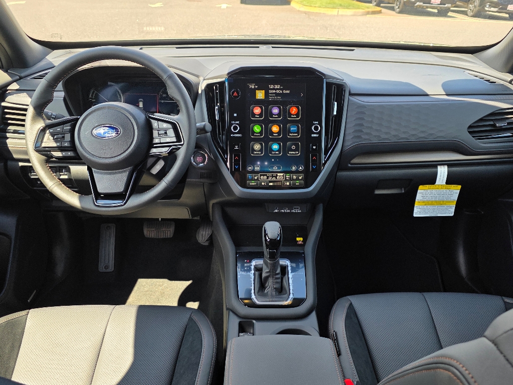 2025 Subaru Forester Touring photo 2