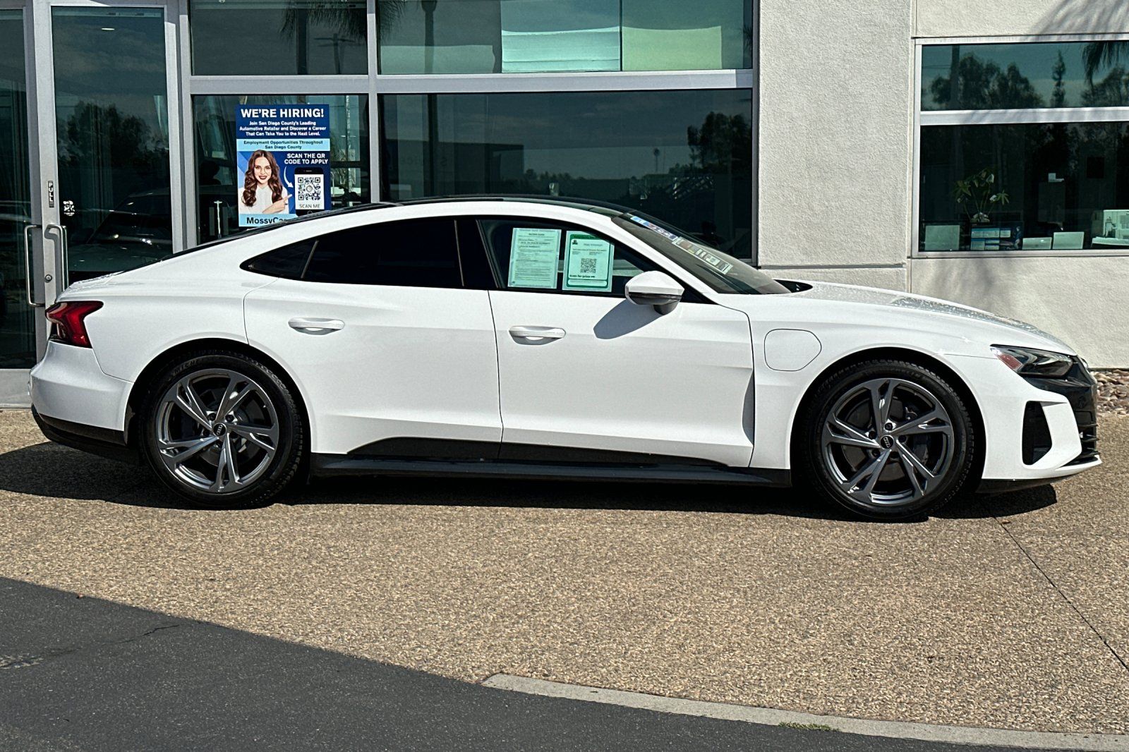 2022 Audi e-tron GT Premium Plus photo 3