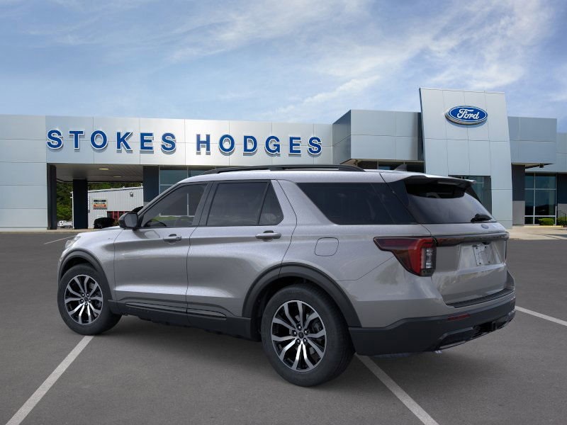 2026 Ford Explorer ST-Line photo 2