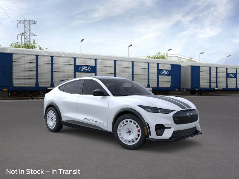 2025 Ford Mustang Mach-E GT photo 4
