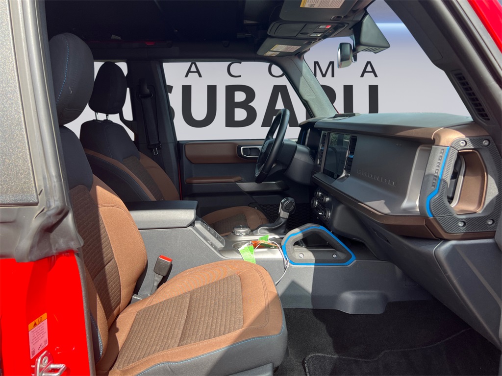 2023 Ford Bronco Outer Banks photo 16