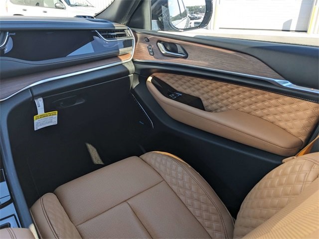 2022 Jeep Grand Cherokee Summit photo 17