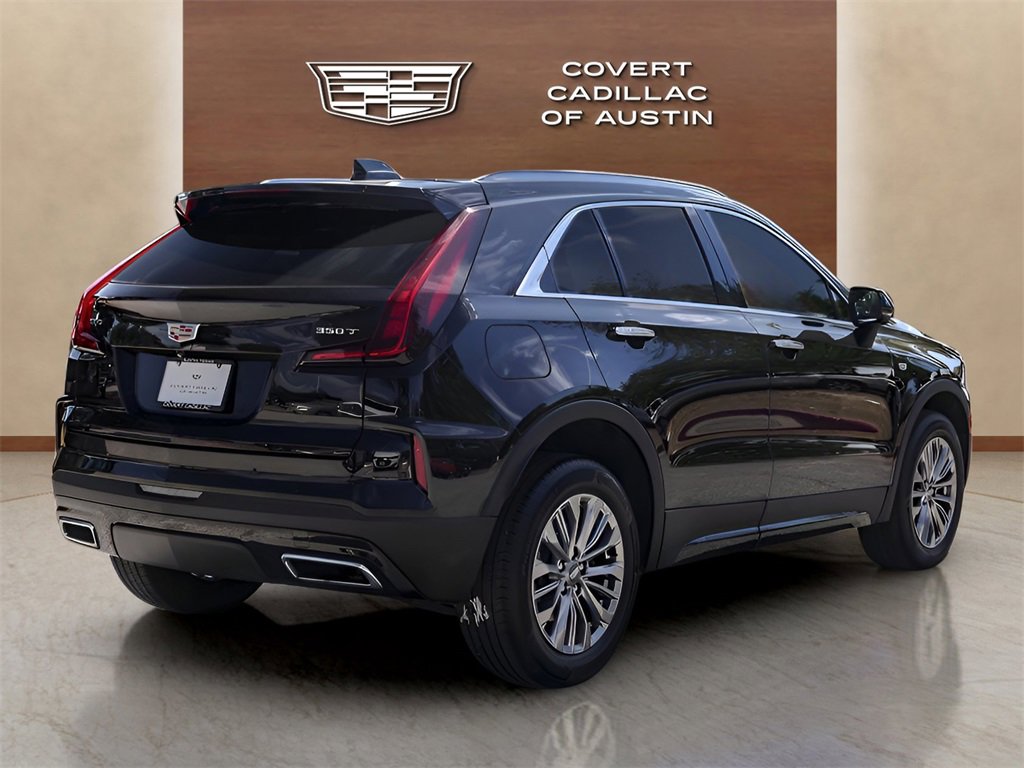 2025 Cadillac XT4 Premium Luxury photo 4