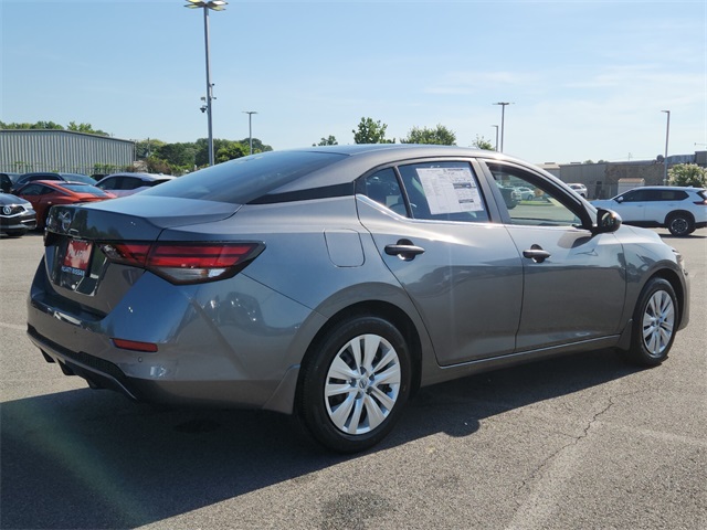 2025 Nissan Sentra S photo 3