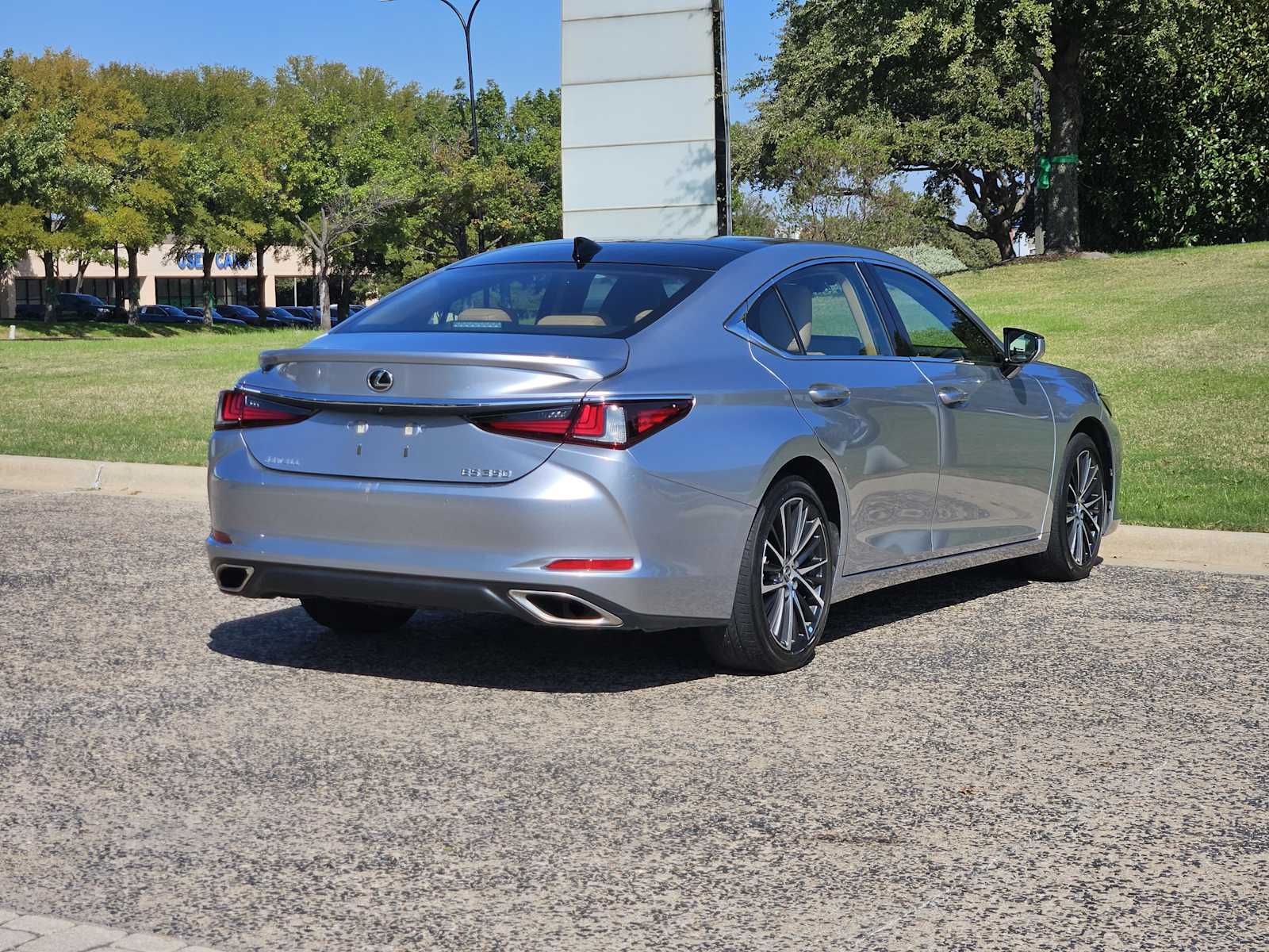 2023 Lexus ES Premium photo 4