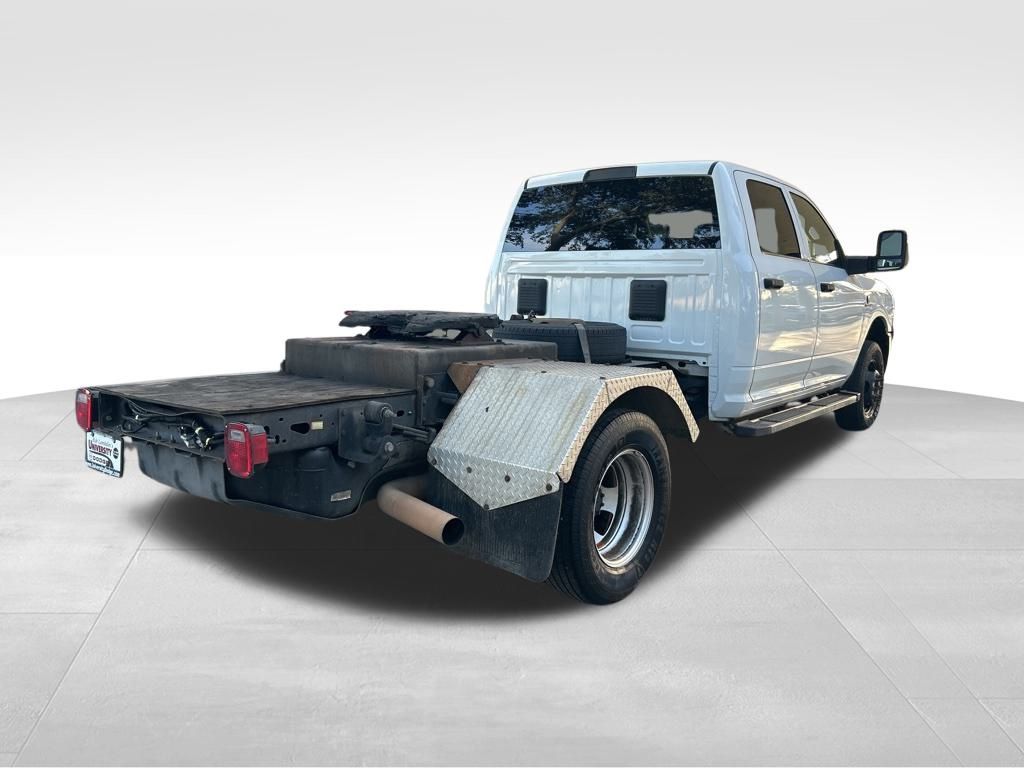 2024 Ram 3500 Tradesman photo 2