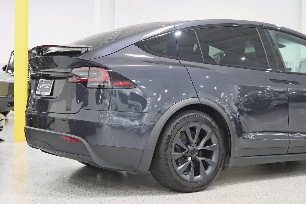 2025 Tesla Model X photo 8