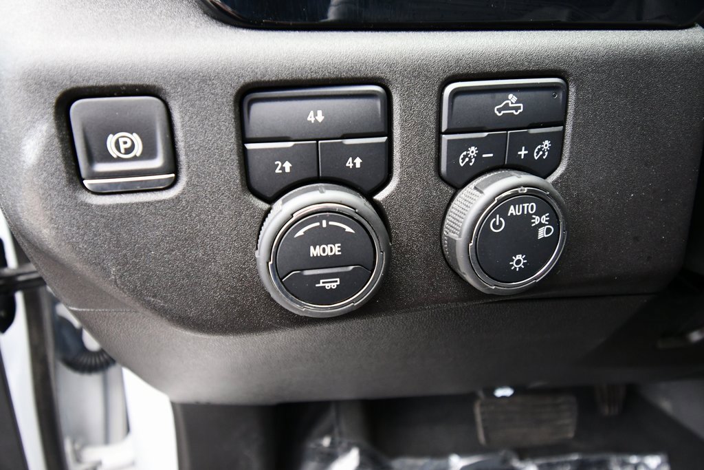 2024 Chevrolet Silverado 2500HD LT photo 18