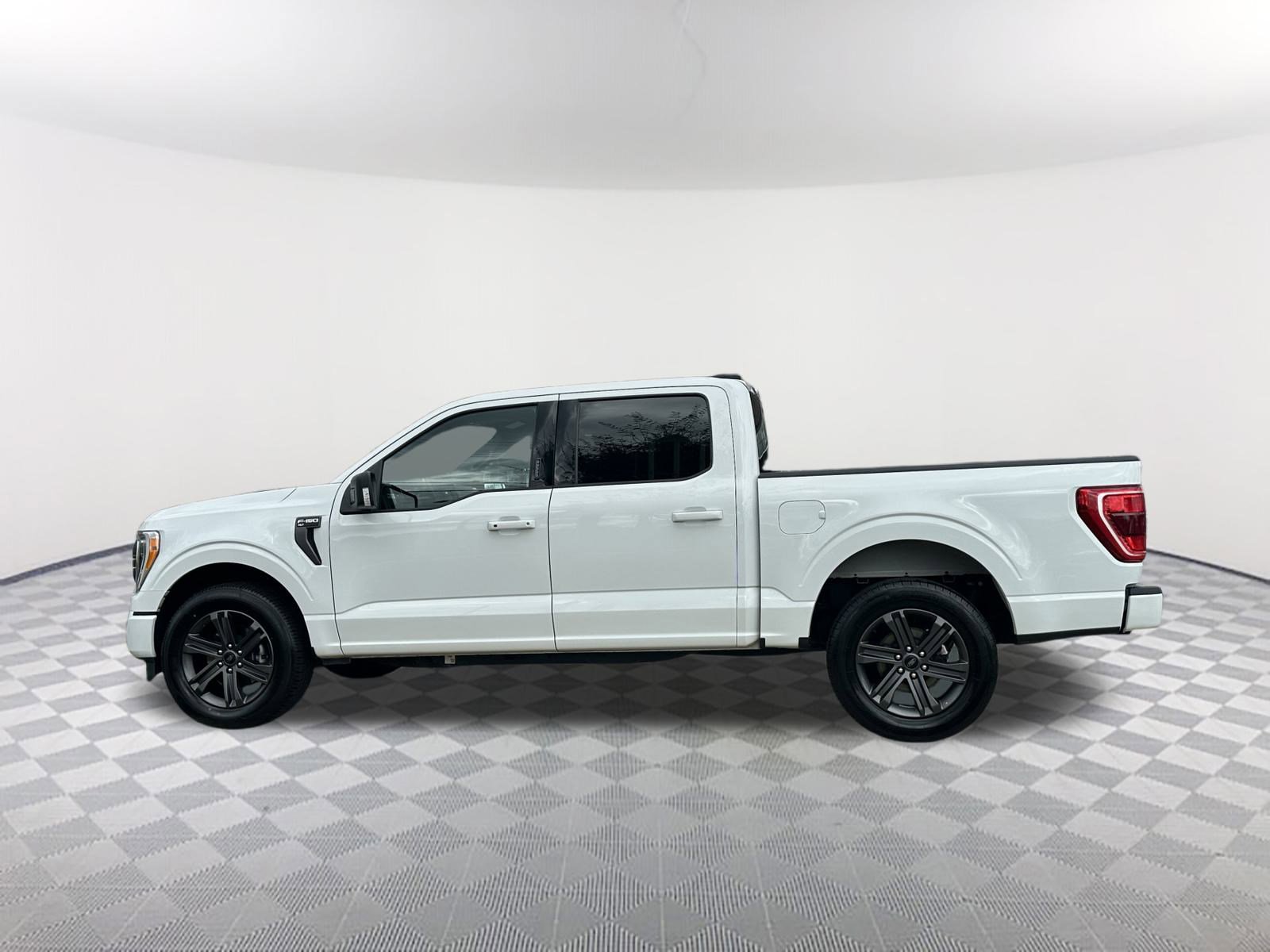 2023 Ford F-150 XLT photo 6