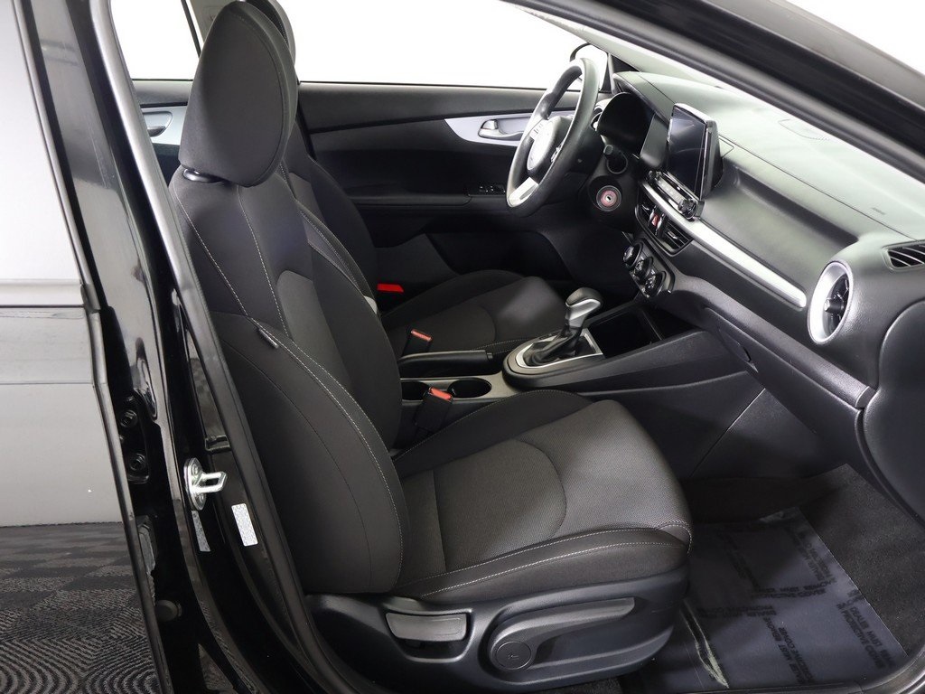 2024 Kia Forte LXS photo 26