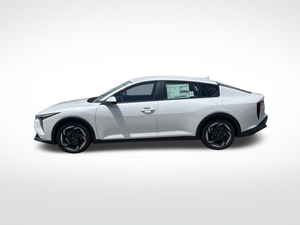 2025 Kia K4 EX photo 2