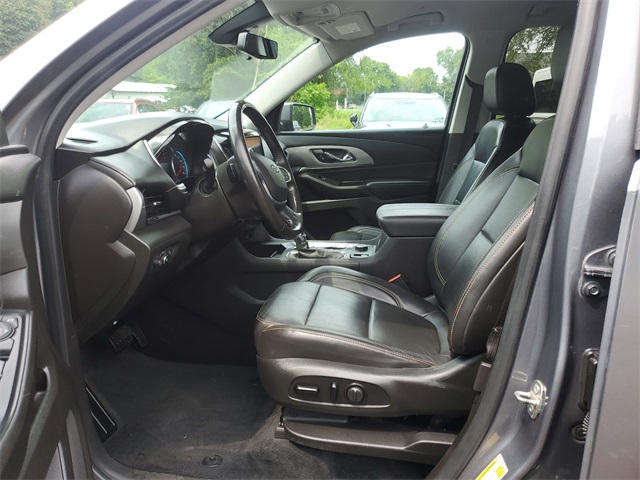 2021 Chevrolet Traverse RS photo 3